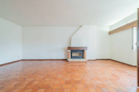 Elegante T3 no Bairro do Rosário em Cascais