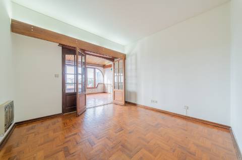 Elegante T3 no Bairro do Rosário em Cascais