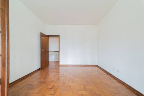 Elegante T3 no Bairro do Rosário em Cascais