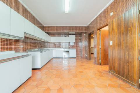 Elegante T3 no Bairro do Rosário em Cascais