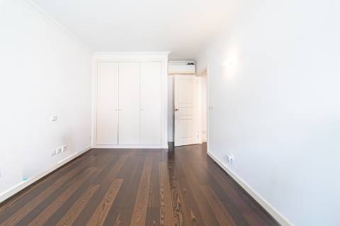 T3 Exclusivo com Terraço e Vista Deslumbrante sobre Lisboa - Senhora do Monte, Graça