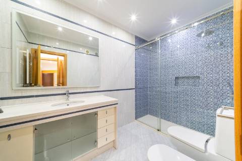 T3 Exclusivo nas Colinas do Cruzeiro: Luz, espaço e sofisticação numa das zonas mais prestigiadas da Grande Lisboa