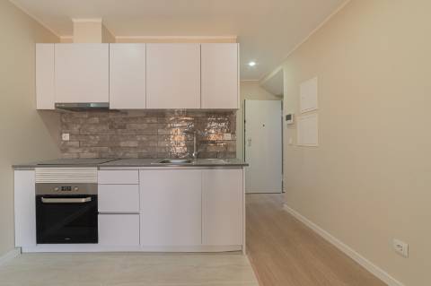 Prédio Reabilitado no Centro Histórico de Setúbal com 6 Apartamentos