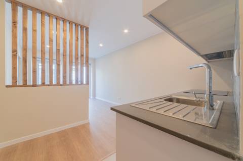 Prédio Reabilitado no Centro Histórico de Setúbal com 6 Apartamentos