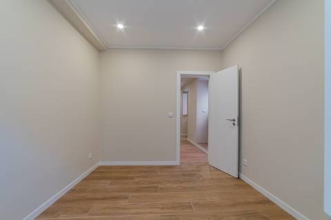 Prédio Reabilitado no Centro Histórico de Setúbal com 6 Apartamentos