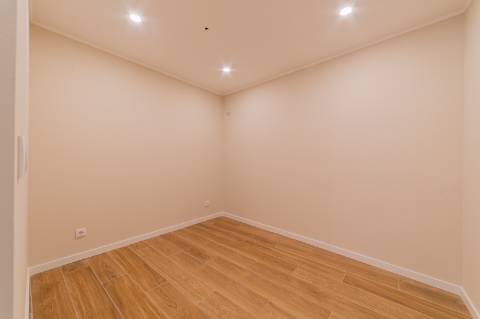 Prédio Reabilitado no Centro Histórico de Setúbal com 6 Apartamentos