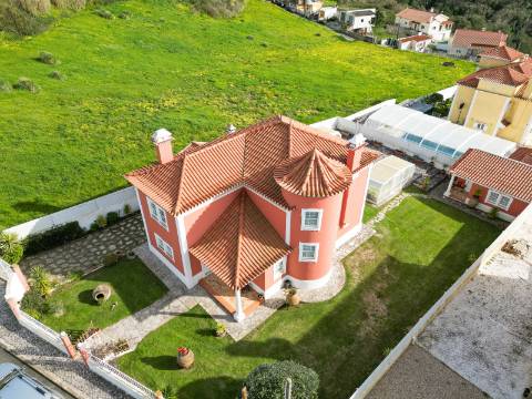 Moradia T3 com Jardim e Piscina entre Mafra e Ericeira