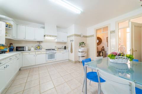 Moradia T3 com Jardim e Piscina entre Mafra e Ericeira