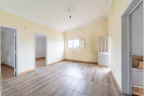 Moradia unifamiliar T3+1 situada na Lagoa de Albufeira