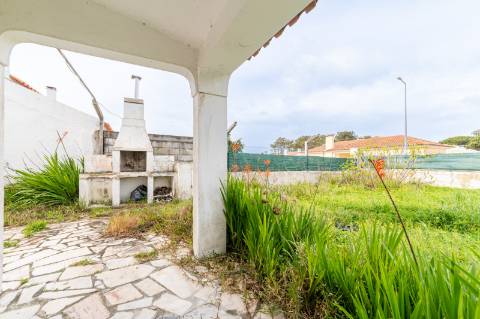 Moradia unifamiliar T3+1 situada na Lagoa de Albufeira