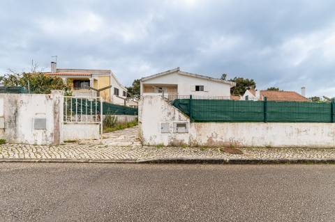 Moradia unifamiliar T3+1 situada na Lagoa de Albufeira