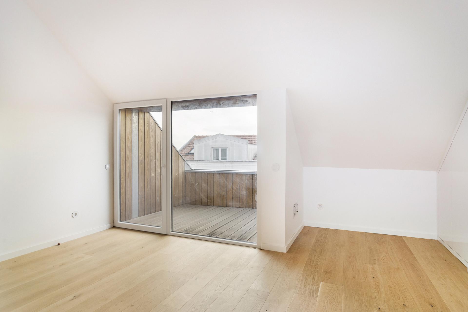 Apartamento com mezanine e tetos altos | Príncipe Real / Rato