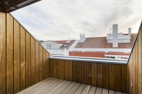 Apartamento com mezanine e tetos altos | Príncipe Real / Rato