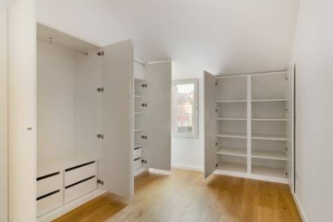 Apartamento com mezanine e tetos altos | Príncipe Real / Rato