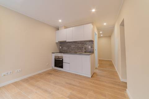 T0 Renovado no Centro Histórico de Setúbal - Ideal para Investimento