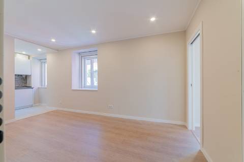 T1 Moderno no 1º Piso - Centro Histórico de Setúbal