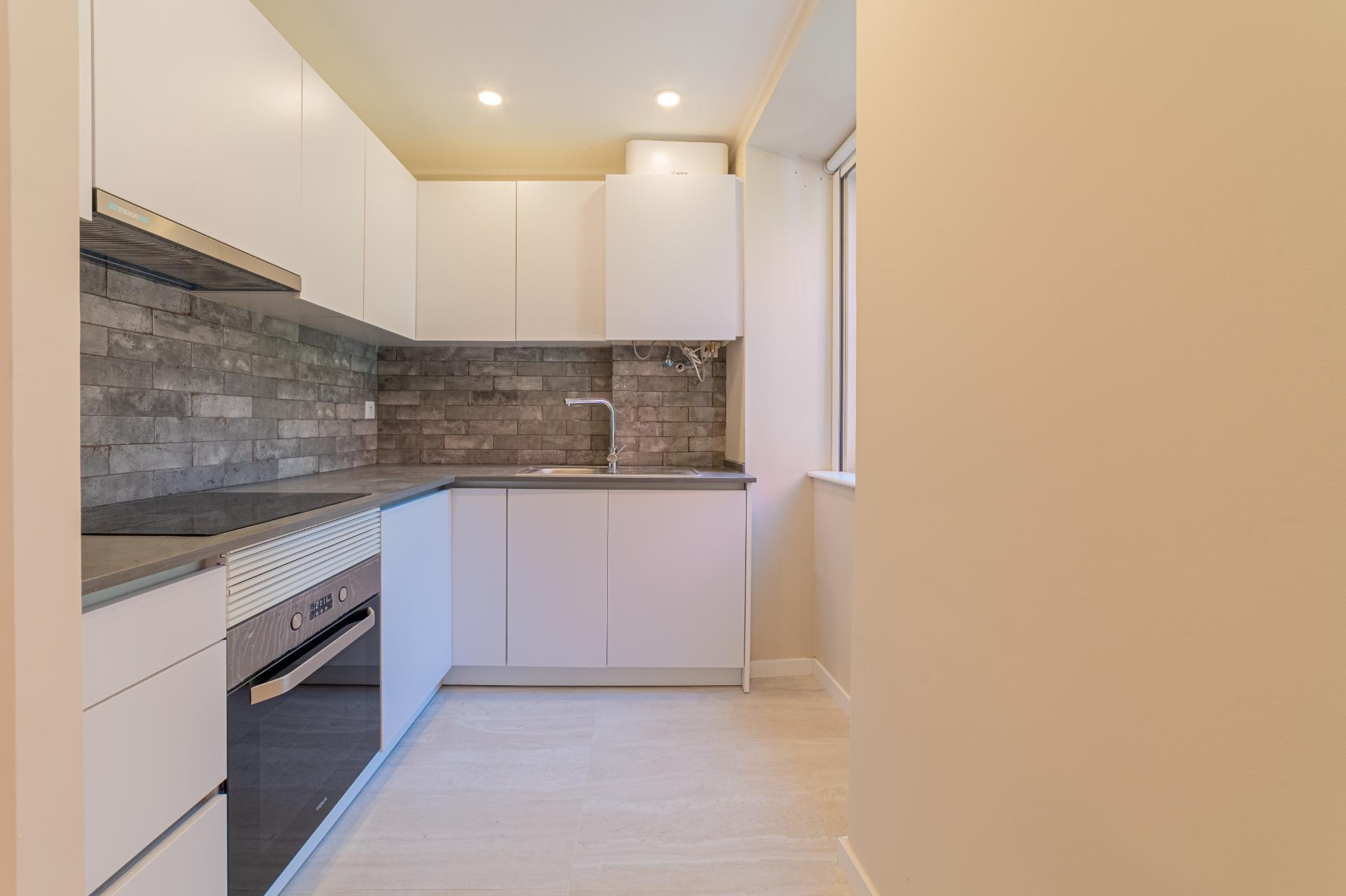 T1 Moderno no 1º Piso - Centro Histórico de Setúbal