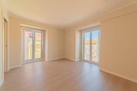 T1 no 2º Piso - Apartamento Renovado no Centro Histórico