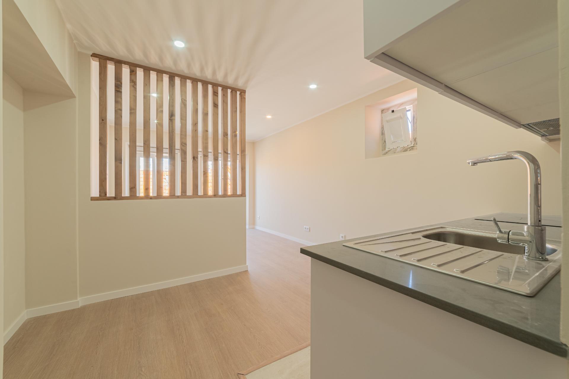 T0 no 2º Piso - Apartamento Renovado no Centro de Setúbal