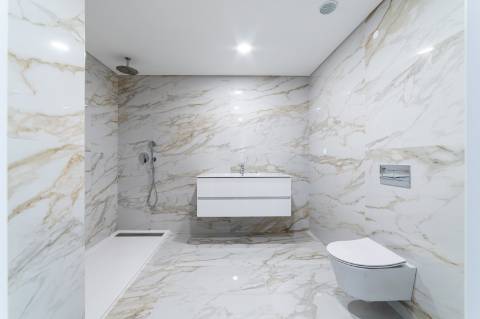 Moradia T3 em Caneças, com excelente jardim e garagem