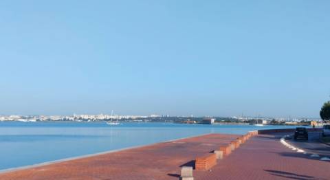 Prédio - Oportunidade de Reabilitação no Centro Histórico do Seixal- Vista Rio