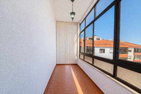 Apartamento T3 com 144m2 na Amoreira, Alcabideche