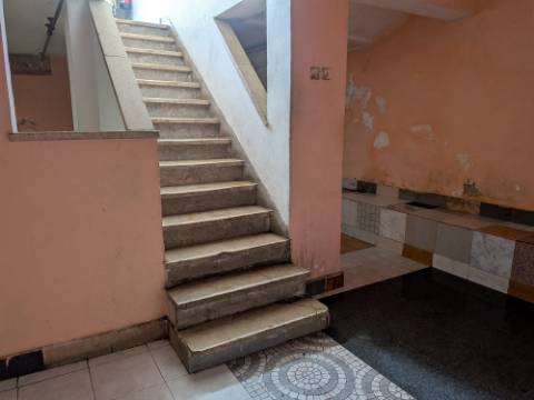 Oportunidade de Investimento a 5 minutos de Lisboa | Loja com 80m²