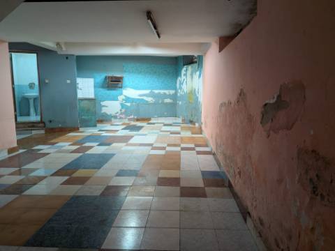 Oportunidade de Investimento a 5 minutos de Lisboa | Loja com 80m²