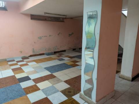 Oportunidade de Investimento a 5 minutos de Lisboa | Loja com 80m²