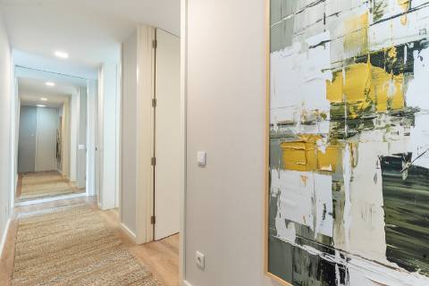 T4Duplex com varandas e terraço Sofisticação e Exclusividade em Aveiro