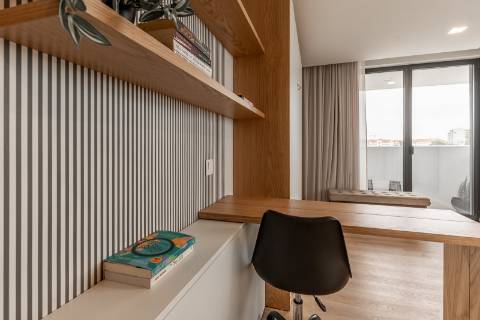 T4Duplex com varandas e terraço Sofisticação e Exclusividade em Aveiro