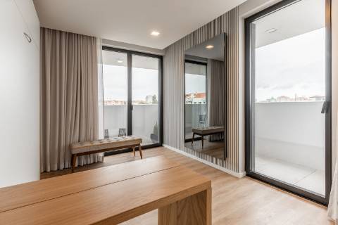 T4Duplex com varandas e terraço Sofisticação e Exclusividade em Aveiro