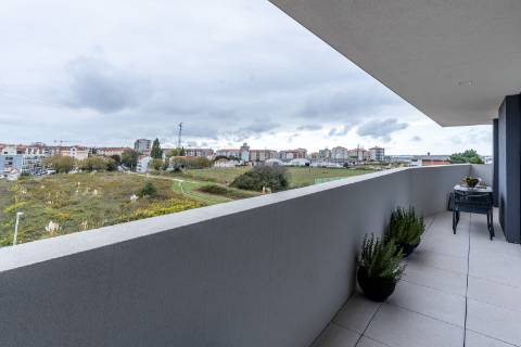 T4Duplex com varandas e terraço Sofisticação e Exclusividade em Aveiro
