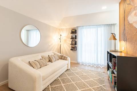 T4Duplex com varandas e terraço Sofisticação e Exclusividade em Aveiro