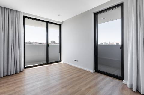 T4Duplex com varandas e terraço Sofisticação e Exclusividade em Aveiro