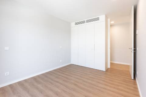 T4Duplex com varandas e terraço Sofisticação e Exclusividade em Aveiro