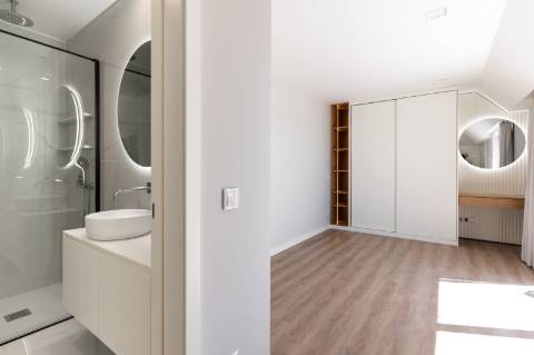T4Duplex com varandas e terraço Sofisticação e Exclusividade em Aveiro
