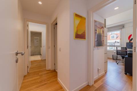 T2 em Campo de Ourique com BOX para 2 viaturas