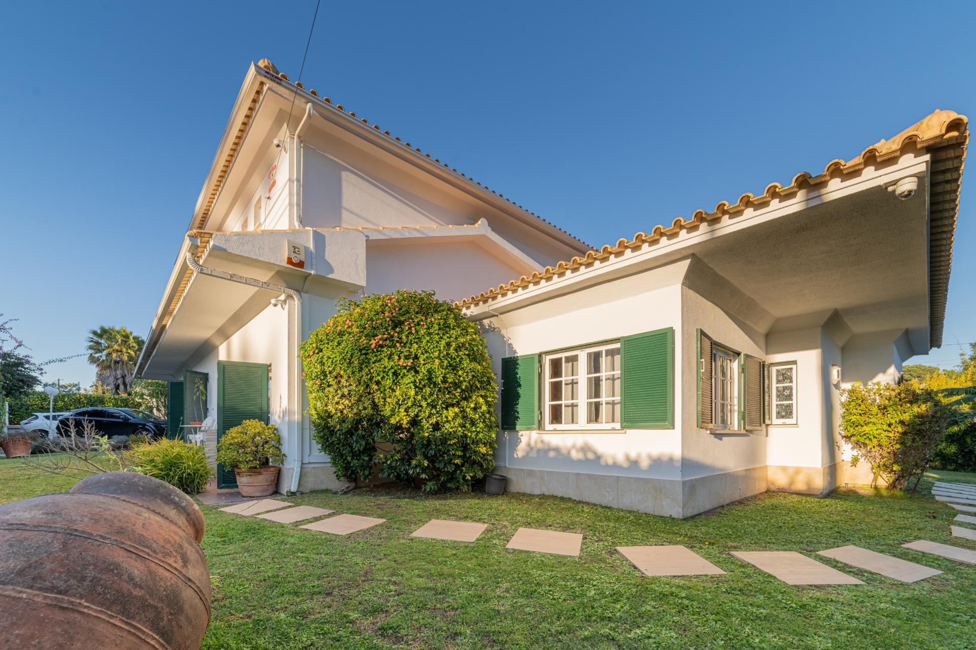 Moradia Térrea de Luxo na Verdizela com 1.200 m² de Terreno e Área de Lazer Completa