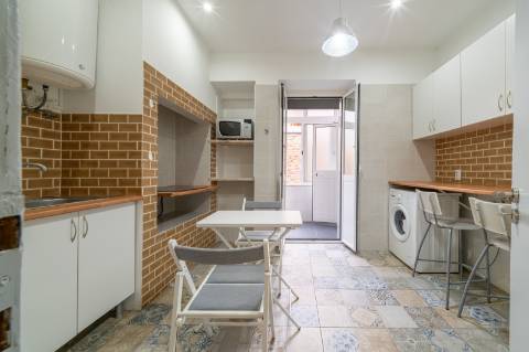 Apartamento T1 no Beato Mobilado e Equipado