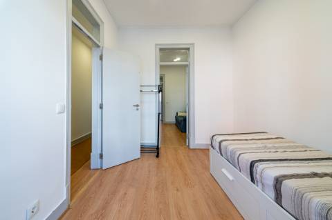 Apartamento T1 no Beato Mobilado e Equipado