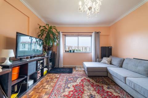 Apartamento T2 em Agualva