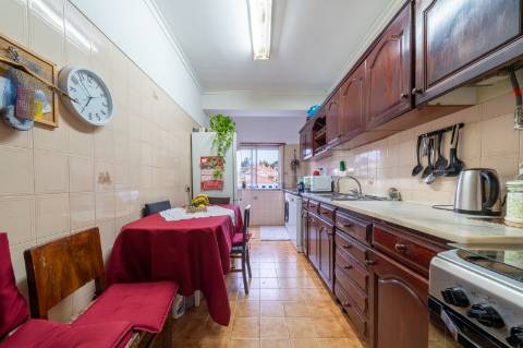 Apartamento T2 em Agualva