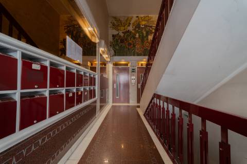 Apartamento T3 Estrada da Luz com parqueamento e arrecadação