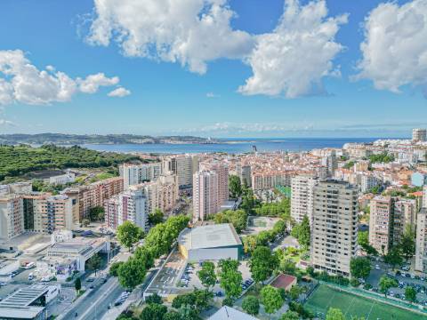 Apartamento T4 novo a estrear com terraço panorâmico e vista Tejo em Miraflores - Oeiras