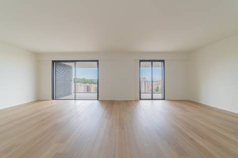 Apartamento T4 novo a estrear com terraço panorâmico e vista Tejo em Miraflores - Oeiras