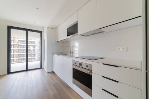 Apartamento T4 novo a estrear com terraço panorâmico e vista Tejo em Miraflores - Oeiras