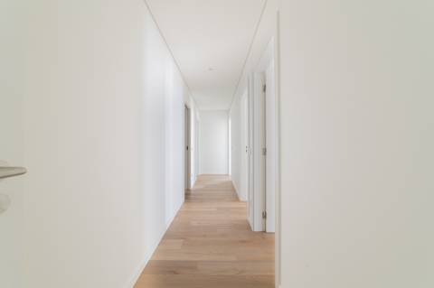 Apartamento T4 novo a estrear com terraço panorâmico e vista Tejo em Miraflores - Oeiras