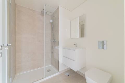 Apartamento T4 novo a estrear com terraço panorâmico e vista Tejo em Miraflores - Oeiras