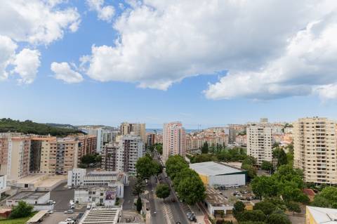 Apartamento T4 novo a estrear com terraço panorâmico e vista Tejo em Miraflores - Oeiras